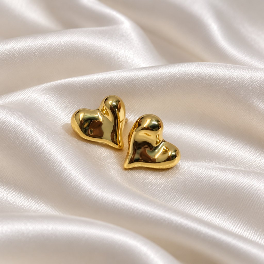 Heart gold studs